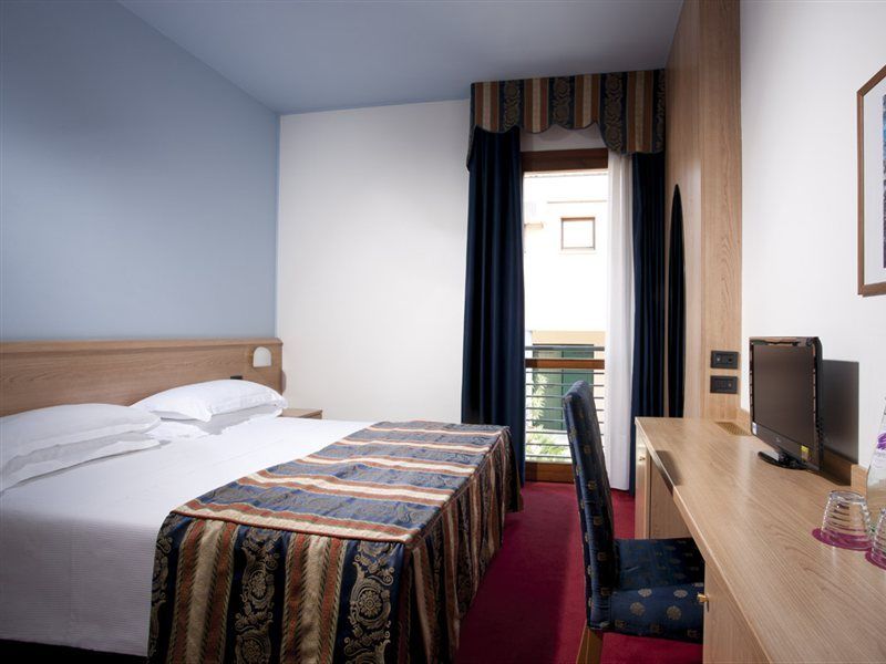 Best Western Titian Inn Hotel Venice Airport Тессера Экстерьер фото
